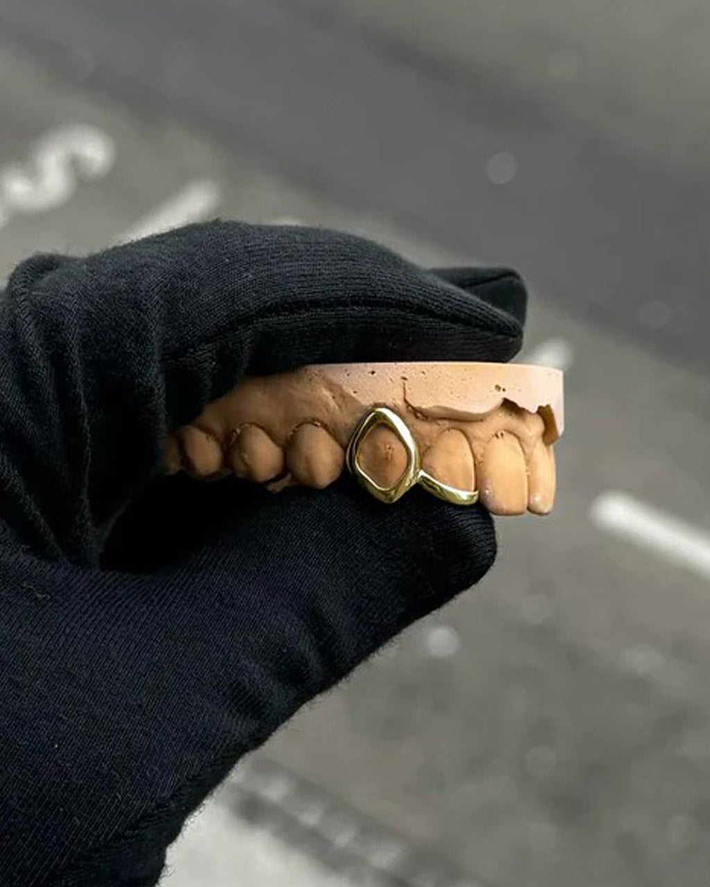Custom Window Cap Grillz
